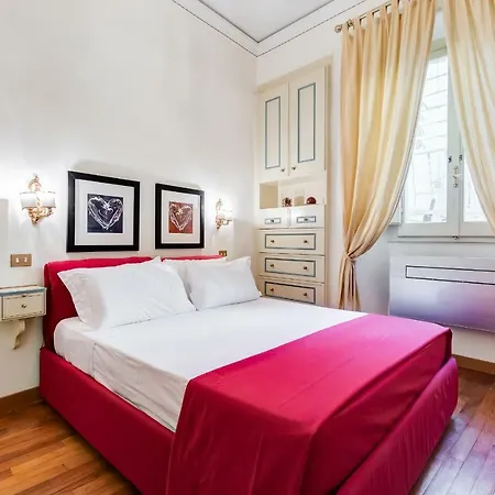 Elegant Roma